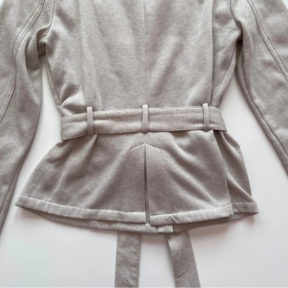 GUESS Tie Winter Jacket Cozy Coat Beige Tan Neutral Size Medium Gold Hardware - Picture 10 of 15